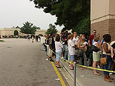 Line of American Idol hopefuls