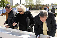 Signing beam